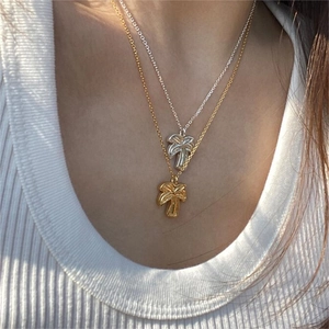 Minimalist 925 sterling silver coconut tree pendant necklace with a tropical palm design
