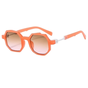 Modische orangefarbene geometrische Sonnenbrille mit Verlaufsgläsern für Damen