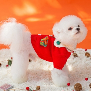 Maglione natalizio rosso festivo per animali domestici, abbigliamento invernale accogliente.
