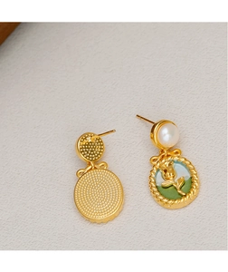 Detail view of French vintage tulip pearl earrings with 3D rose and enamel finish