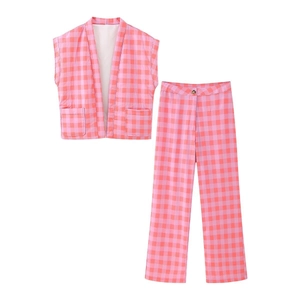 Casual two-piece women's set with pink plaid sleeveless vest and straight-leg trousers
