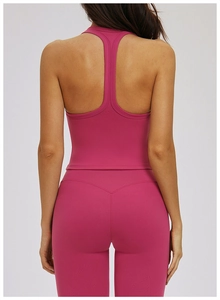 Racerback sports top and high-waisted leggings with V-shaped stitching for booty lift