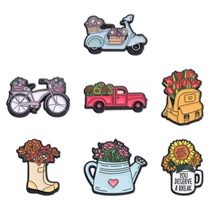 Lot de pin's en émail avec vélo tournesol et motifs floraux, broches colorées