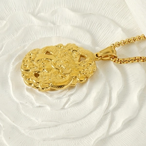 Collier avec pendentif dragon en acier titane doré avec relief détaillé double face