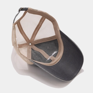 Zweifarbige Trucker-Mütze in Dunkelgrau und Khaki mit verstellbarem Riemen und Mesh-Rückseite