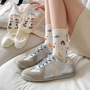 Chaussettes femme blanc crème avec motifs de dessins animés mignons et coton tricoté