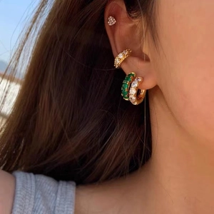 French Vintage Gold Plated Copper Hoop Earrings Emerald Green White Rhinestone Inlaid Geometric Circle Earrings For Women Fashion Jewelry