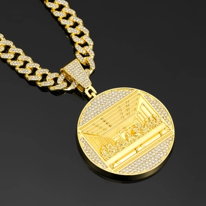 Gold-plated hip hop Cuban chain with iced-out Last Supper circular pendant
