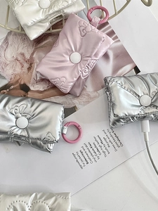 Quilted bow case for AirPods in glossy satin with puffy design and silver metal ring