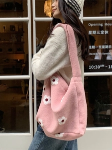 Pink plush tote bag with white floral pattern for women winter shoulder carry