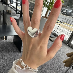 S925 sterling silver large heart ring with polished finish and thick link chain bracelet