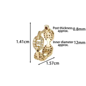 Boucle d'oreille dorée en forme de nez de porc avec zircons taille 1,41cm par 1,57cm
