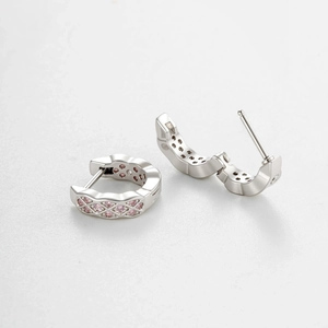 Paire de créoles en acier inoxydable 316L argenté avec zircons roses sertis