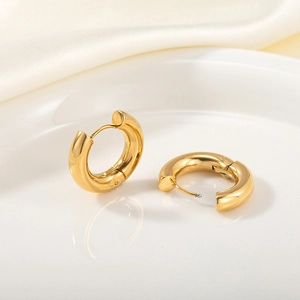 Chic 18k gold plated chunky hoop earrings in polished stainless steel for women