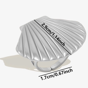 Detail view of 304 stainless steel shell ring with dimensions 2.9cm width and 1.7cm diameter