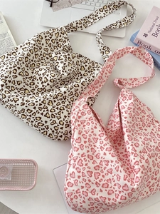 Retro leopard heart print canvas tote bag with large capacity for women casual style