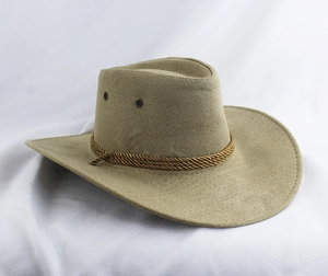 Détail du chapeau de cow-boy kaki avec trous de ventilation et cordon tressé de style