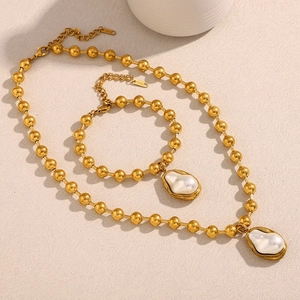 Baroque pearl bracelet and necklace set in 18K gold plated stainless steel beads