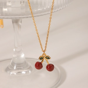 Collana in acciaio inossidabile placcato oro 18K con ciondolo a ciliegia rossa su vetro