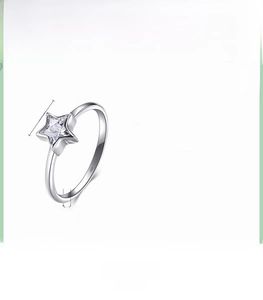 Close-up of S925 sterling silver star ring with a polished 0.8cm cubic zirconia stone