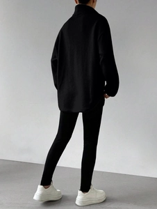 Sweat oversize en polaire avec demi-zip et broderie, vue arrière de style minimaliste