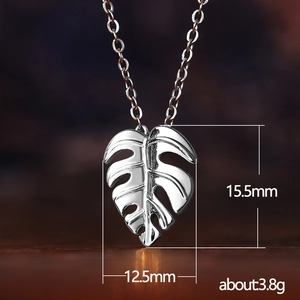 Minimalist turtle leaf pendant necklace in polished silver with 15.5mm leaf dimensions