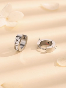 Polished silver titanium steel hoop earrings with square zircon stones and 1.5cm diameter
