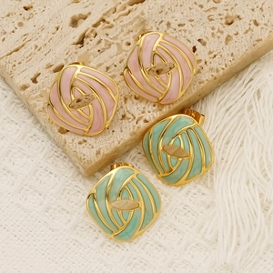 Vintage square enamel rose earrings in pink and green with gold metal plating for women