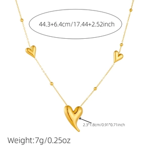 Goldene Edelstahlkette mit 3D-Herzanhängern inklusive detaillierter Größenangaben