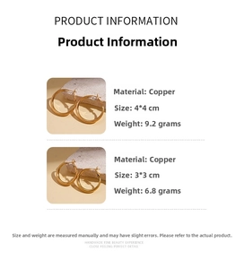 Detailed size chart for gold hoop earrings showing 3cm and 4cm diameters and weight info