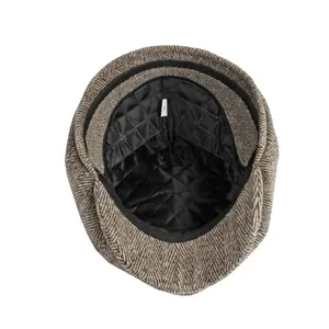 Casquette gavroche marron à chevrons avec doublure matelassée et texture laine