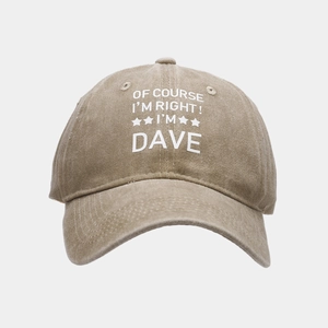 Détail de la casquette kaki en coton avec lettrage blanc et motif d'étoile
