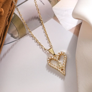 Collana cuore vintage placcata oro 18K con zirconi e ciondolo di Maria