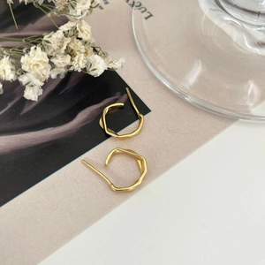 Elegant 925 sterling silver gold wavy irregular geometric stud earrings for women