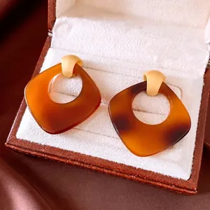 Boucles D'oreilles Pendantes Géométriques En Acétate Carré Creux Avec Tige En Argent Motif Écaille De Tortue Rétro