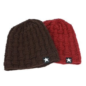 Winter chunky cable knit beanies in dark brown and red with star patch decoration