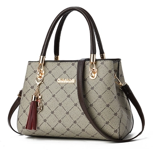 Fashionable khaki large capacity handbag with geometric pattern and tassel pendant for women