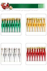 Détail des décorations de Noël en forme de glaçons avec finitions brillantes et mates