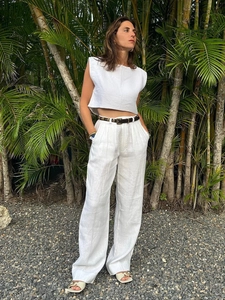 Sommerliches Damen-Leinen-Set mit ärmellosem Crop-Top und Hose mit weitem Bein