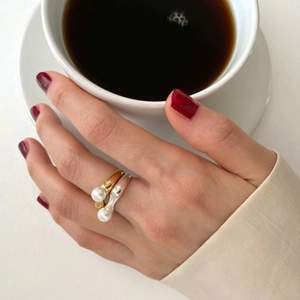 S925 sterling silver open rings with pearls shown on model for a minimalist daily look
