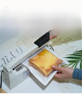 Heat-sealable transparent food packaging bag for toast with white edge details