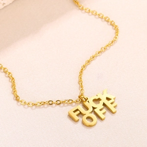 Vergoldete FUCK OFF Buchstaben-Halskette mit klassischer O-Kette im Streetstyle