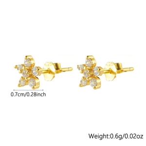 Detailed view of 0.7cm gold flower stud earrings with zirconia and size specifications
