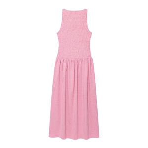 Robe midi vichy rose sans manches avec buste élastique et jupe trapèze sur fond blanc