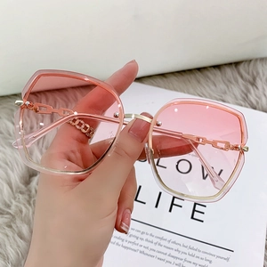 Fashion butterfly rimless sunglasses with pink gradient lenses and gold chain temples