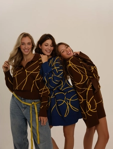 Oversized knit sweater with abstract geometric lines for women in brown and blue