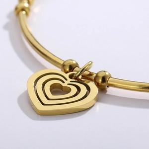 Minimalist gold-plated stainless steel three-layer heart pendant necklace for women