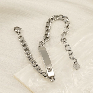 Bracciale a catena cubana in acciaio inossidabile lucido con placca e cristalli per tutti