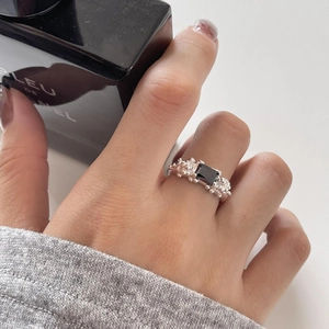 S925 sterling silver minimalist ring with rectangle black stone and textured band