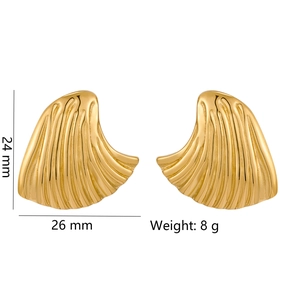Gold fan-shaped textured earrings with dimensions 24x26mm and 8g weight on white background